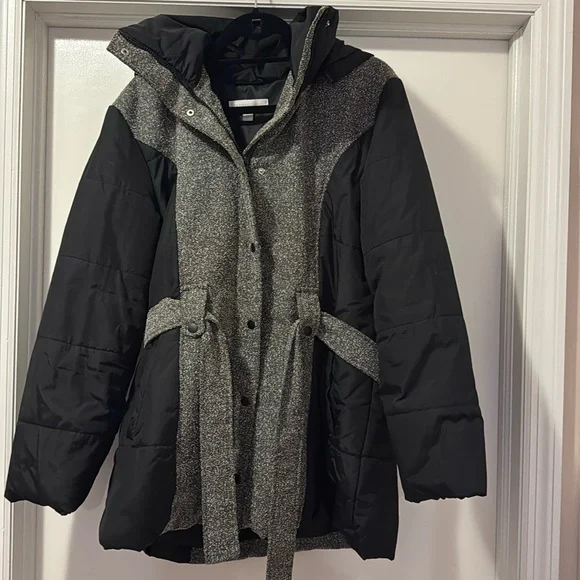Winter jacket - Picture 1 of 6